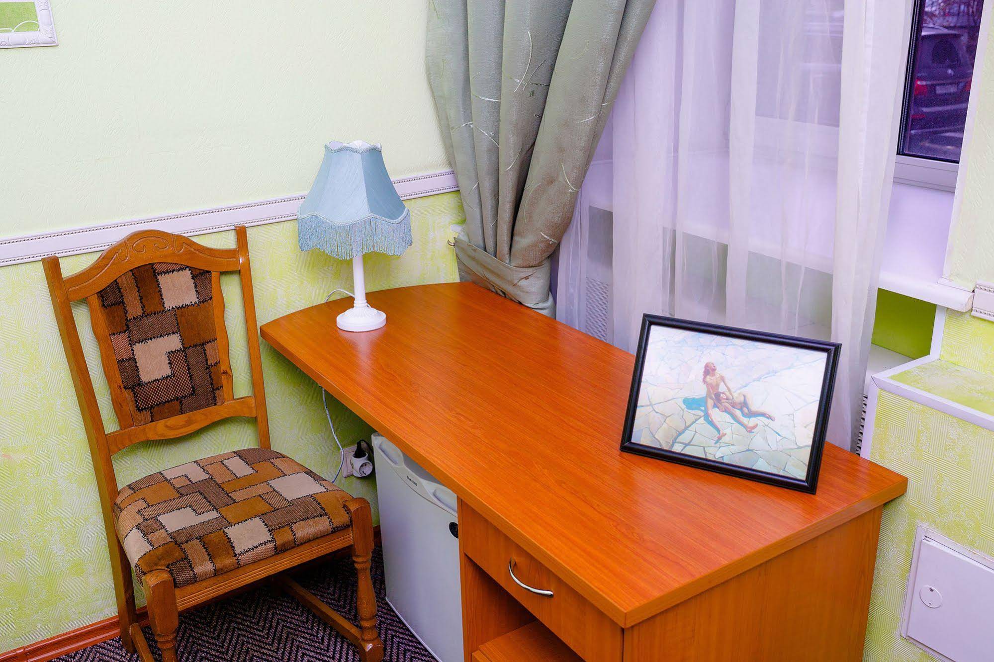 Iskra Hotel
