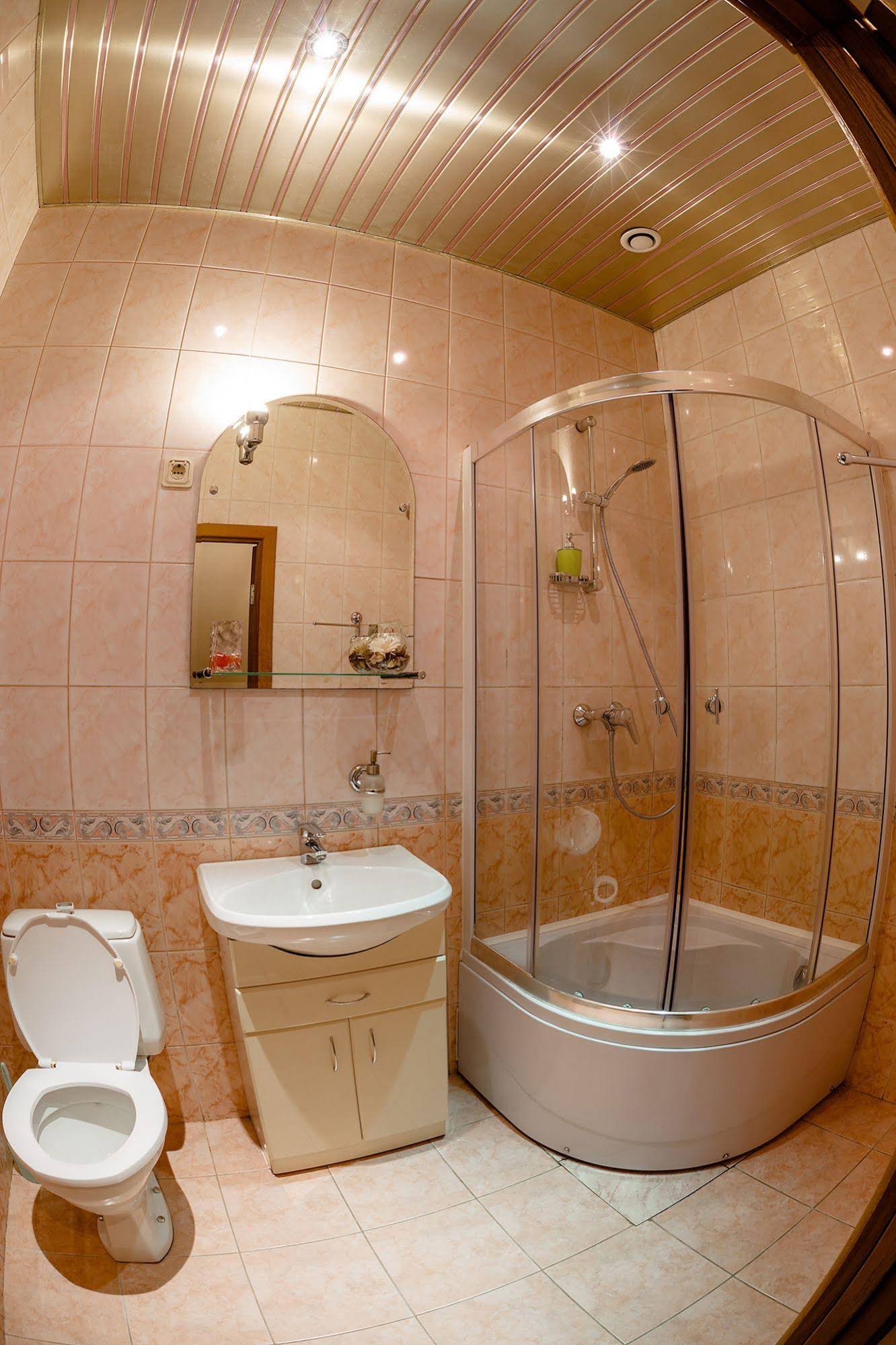 Iskra Hotel