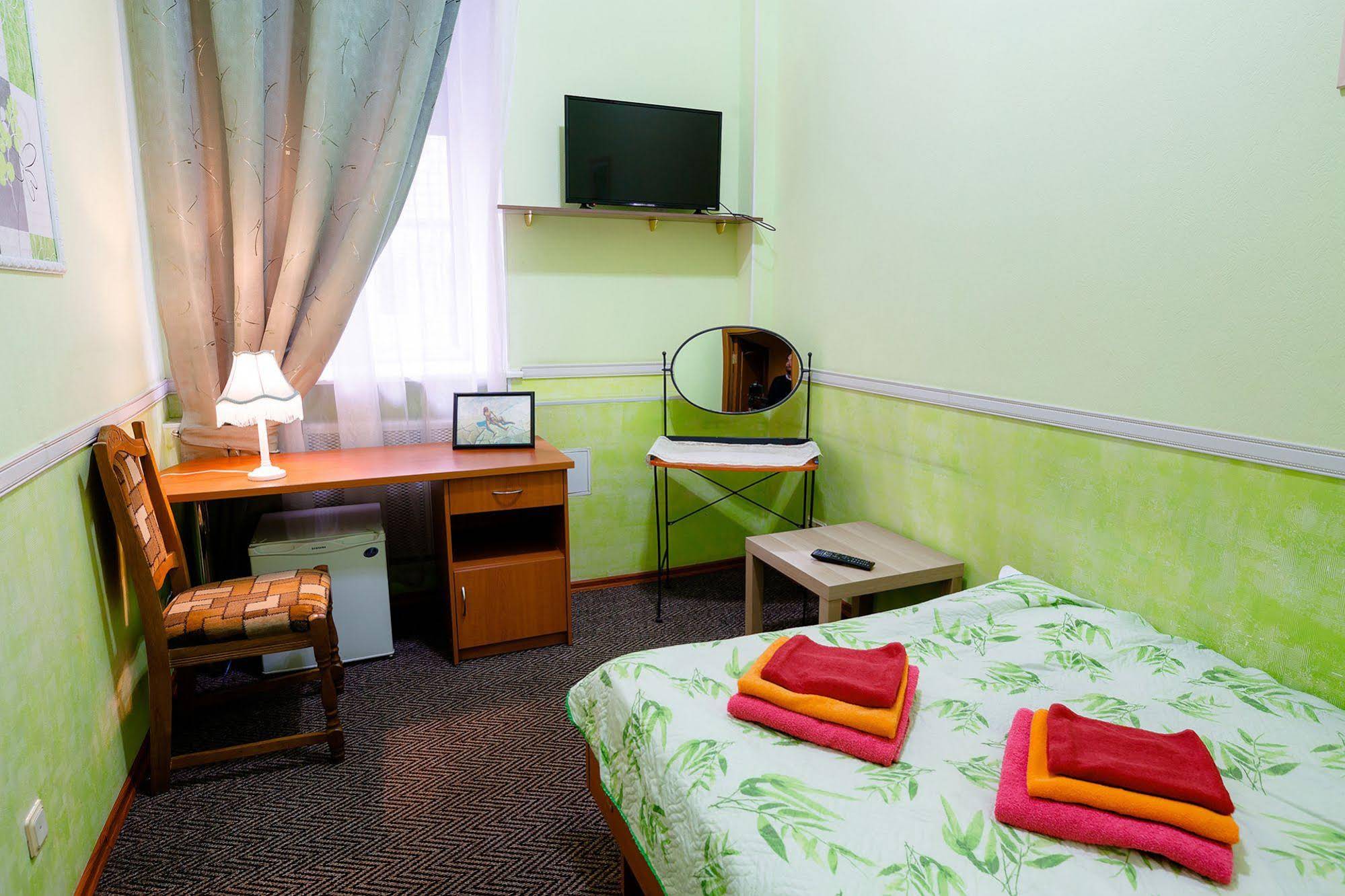 Iskra Hotel