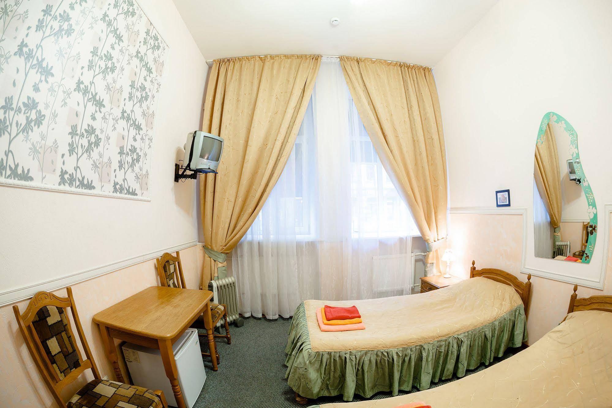 Iskra Hotel