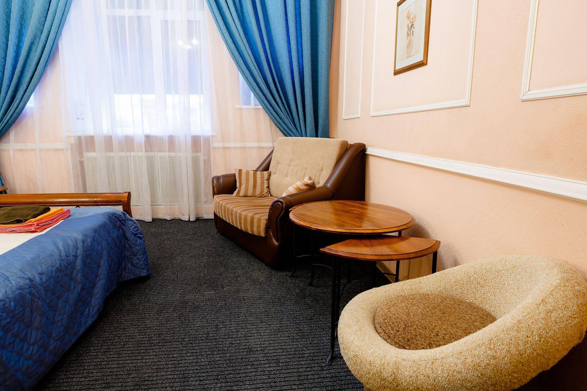 Iskra Hotel