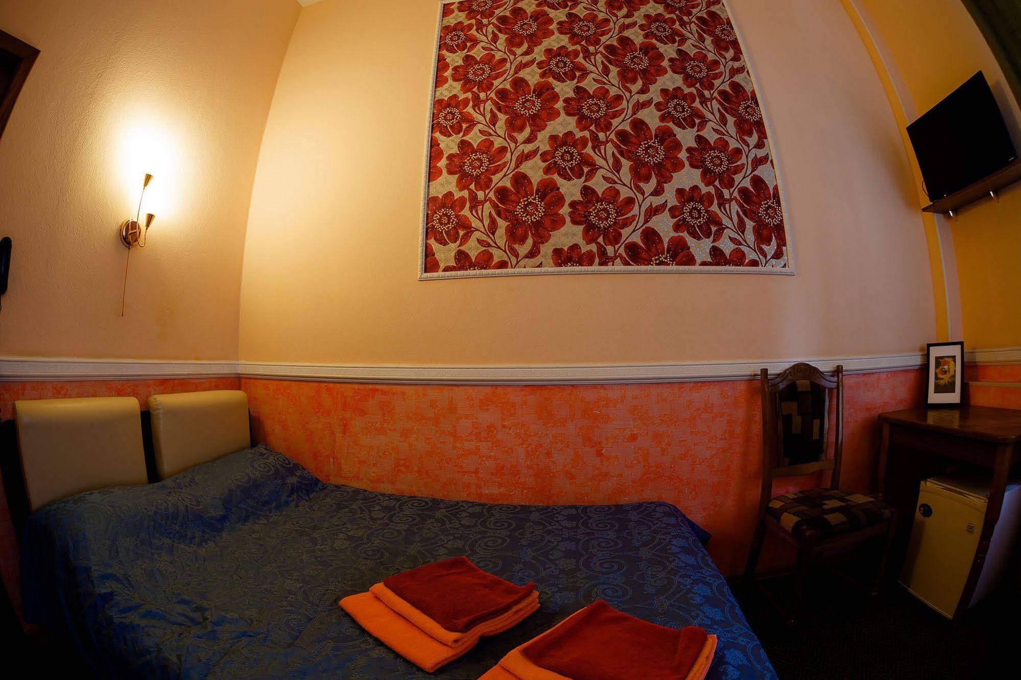 Iskra Hotel