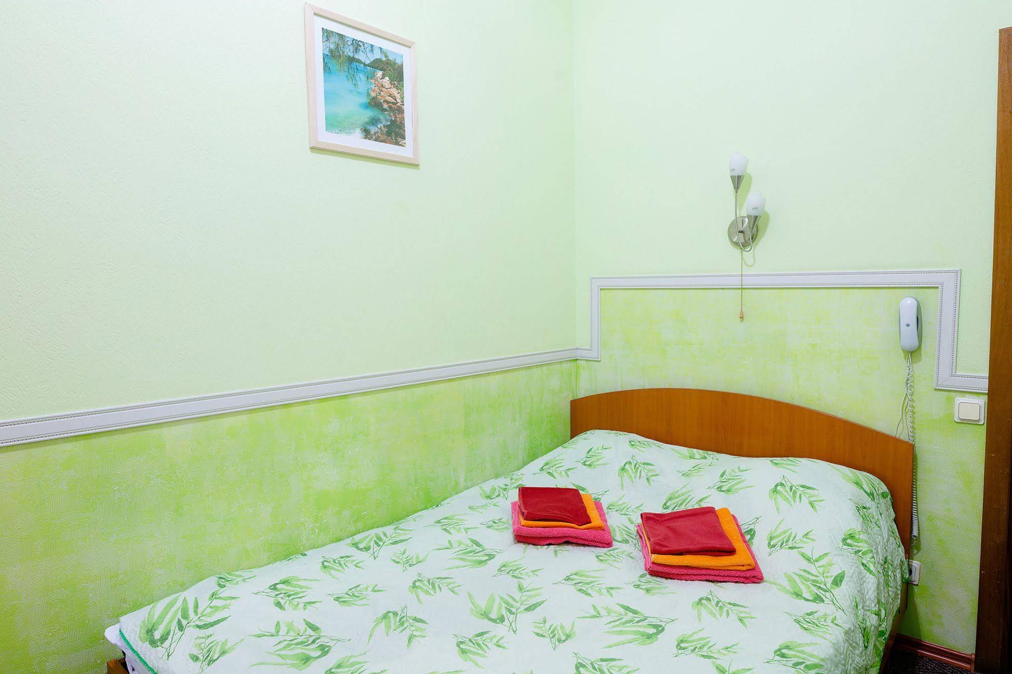Iskra Hotel