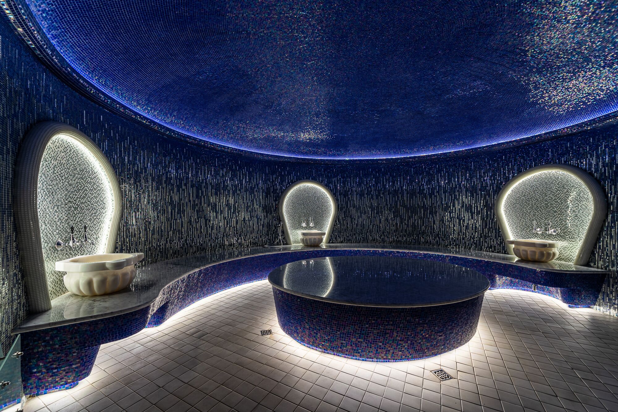 Kravt Nevsky Hotel and Spa