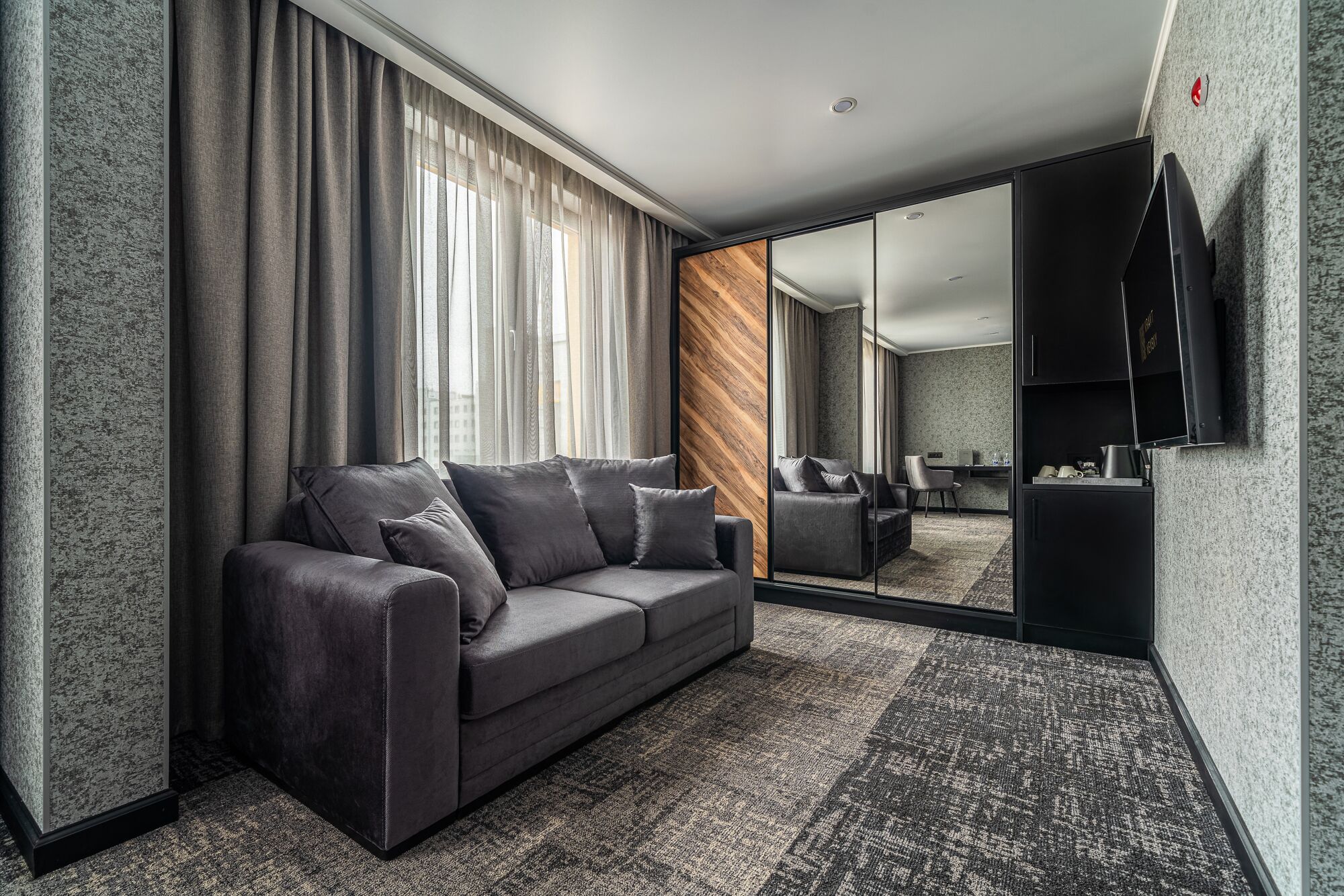 Kravt Nevsky Hotel and Spa