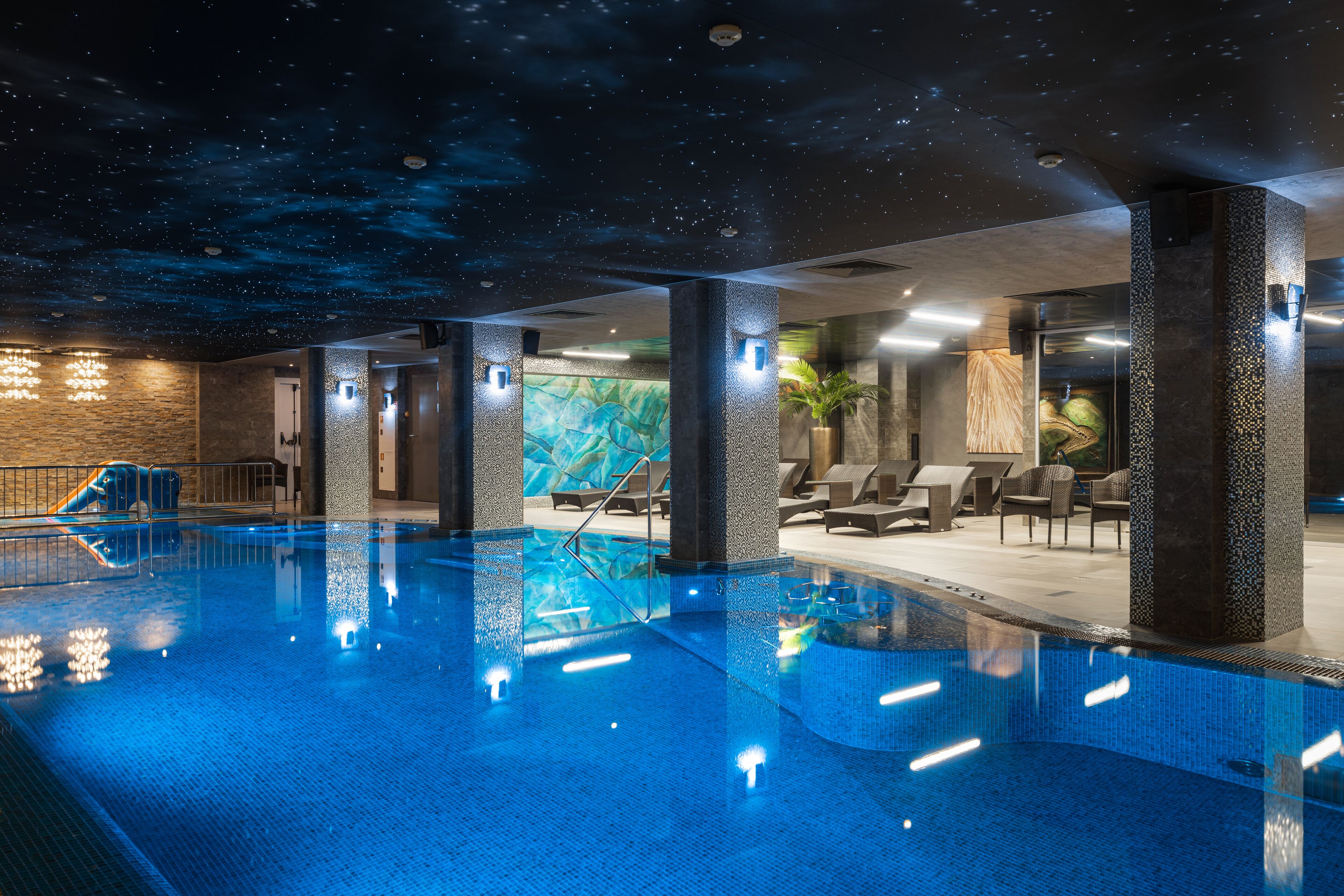 Kravt Nevsky Hotel and Spa