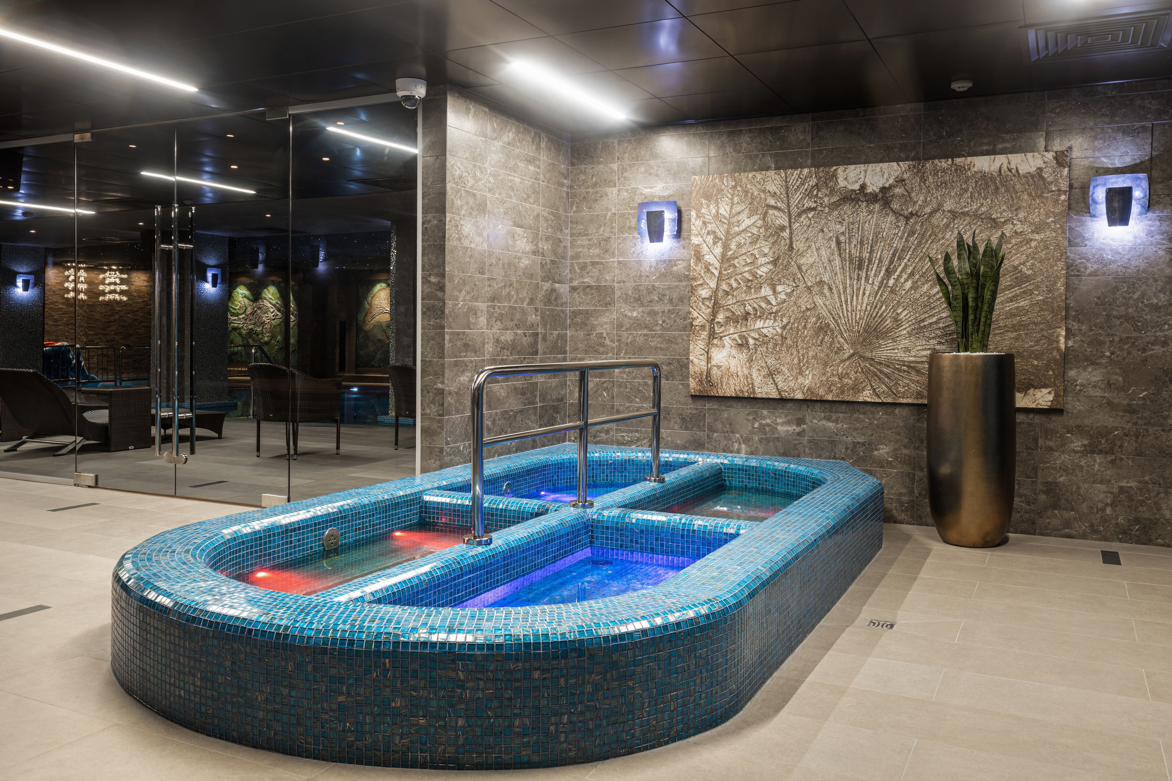 Kravt Nevsky Hotel and Spa
