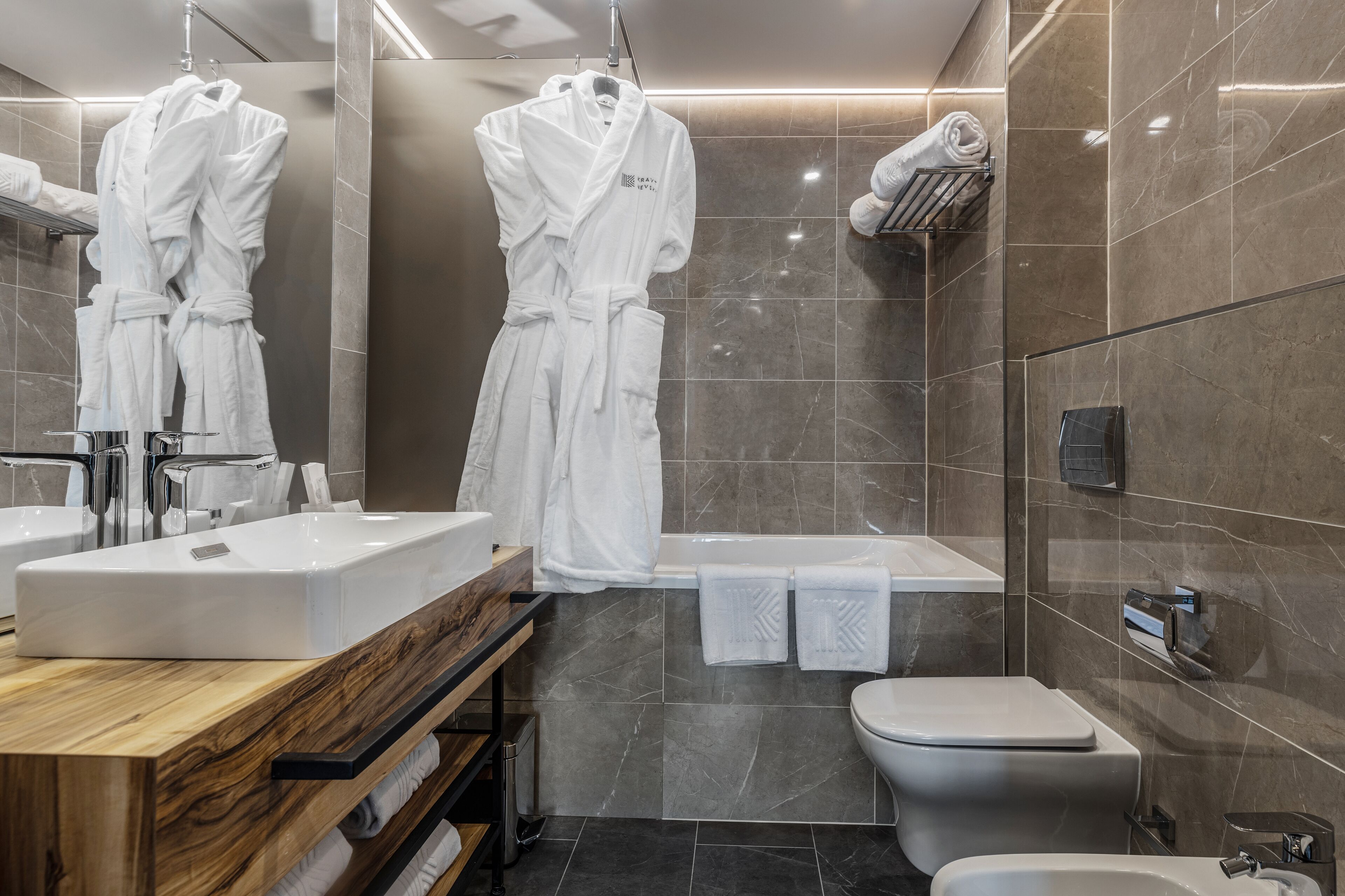 Kravt Nevsky Hotel and Spa