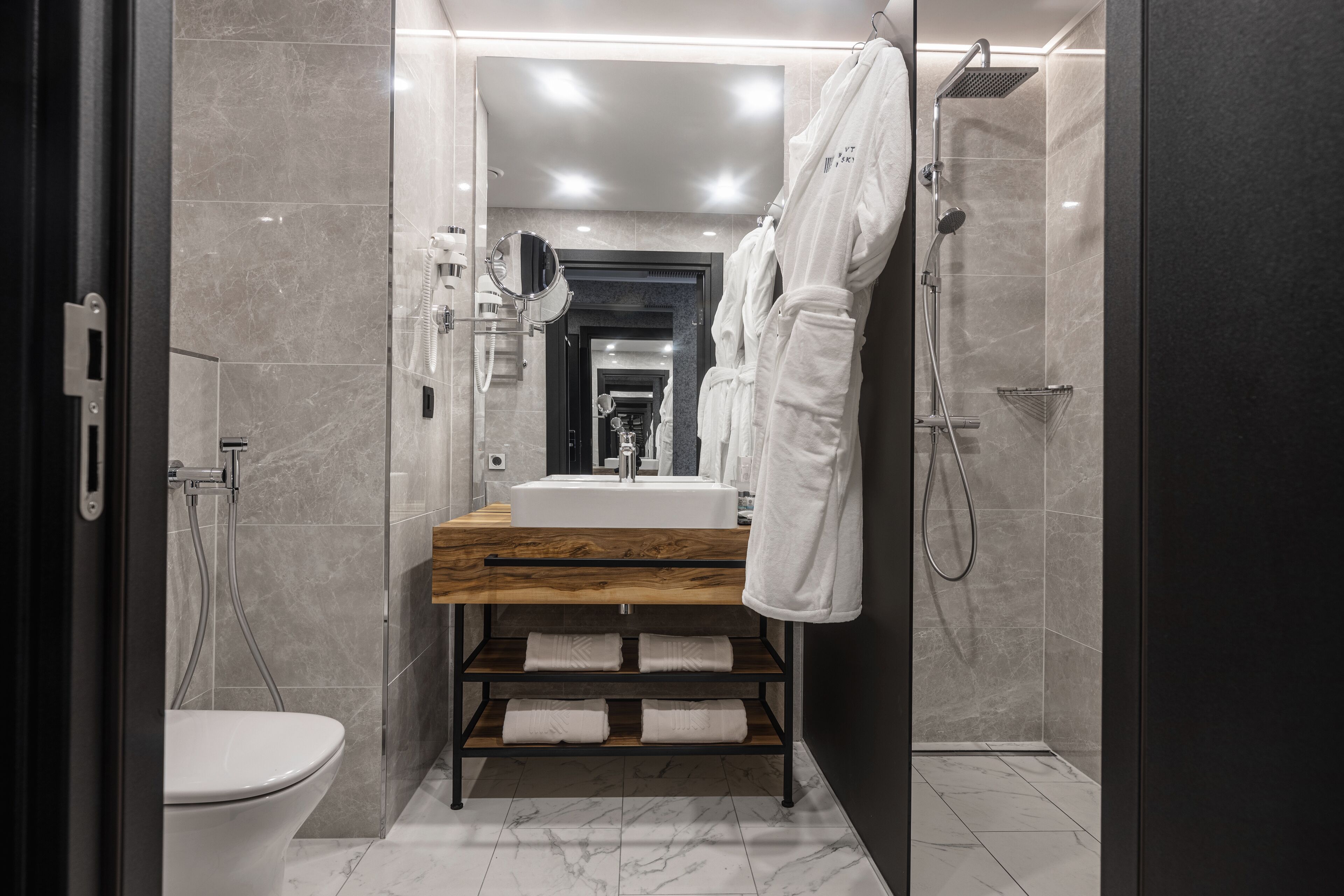 Kravt Nevsky Hotel and Spa