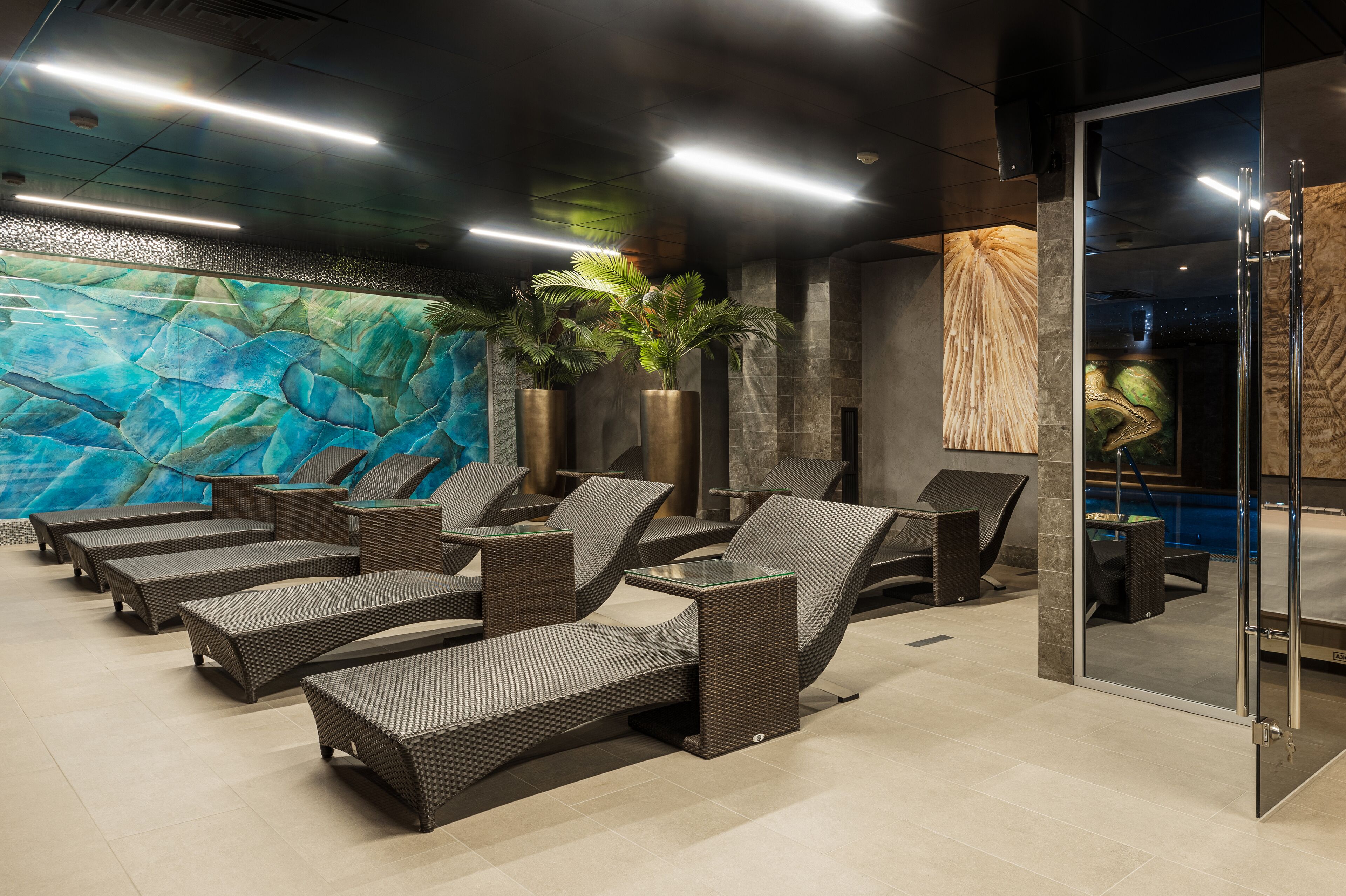 Kravt Nevsky Hotel and Spa
