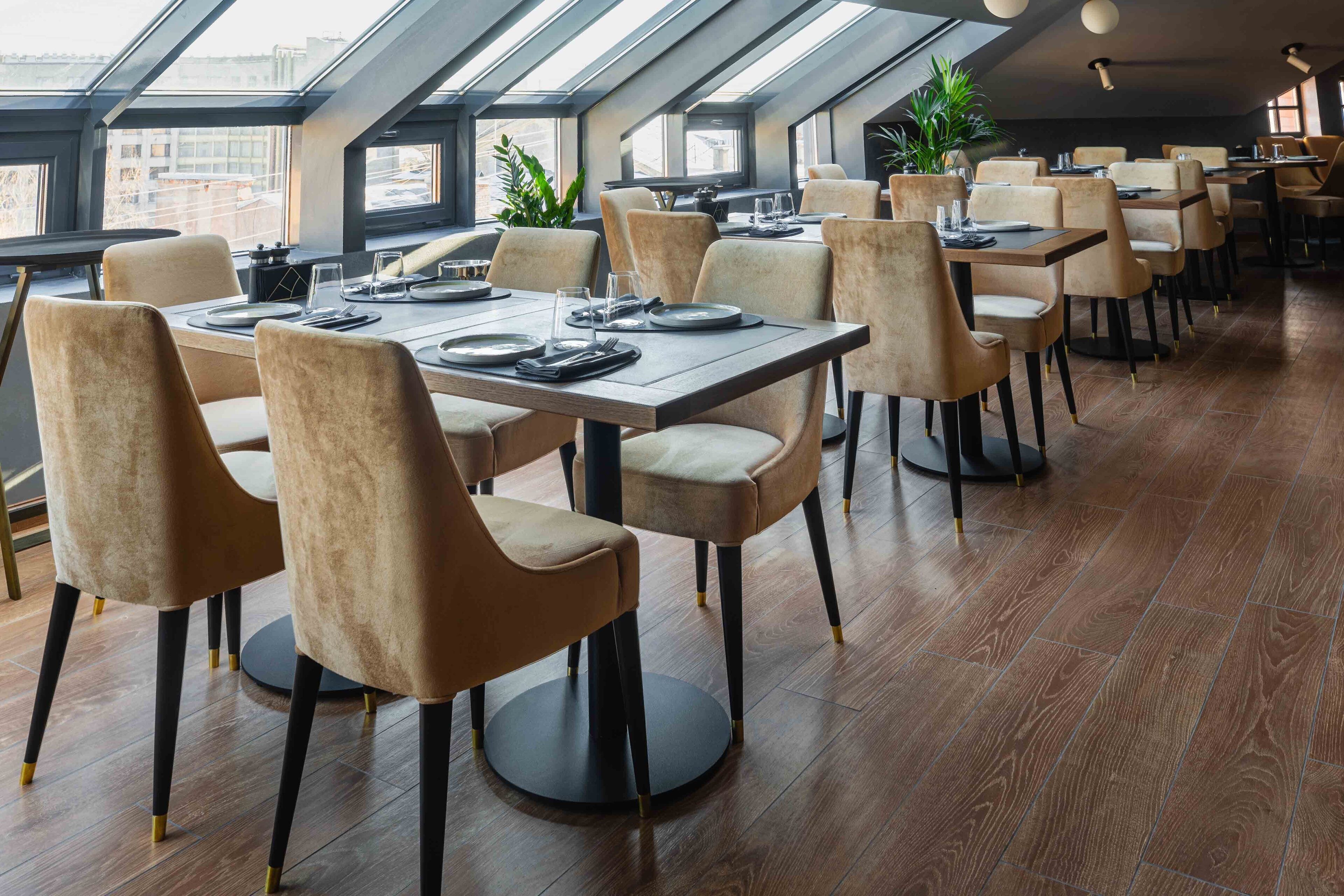 Kravt Nevsky Hotel and Spa