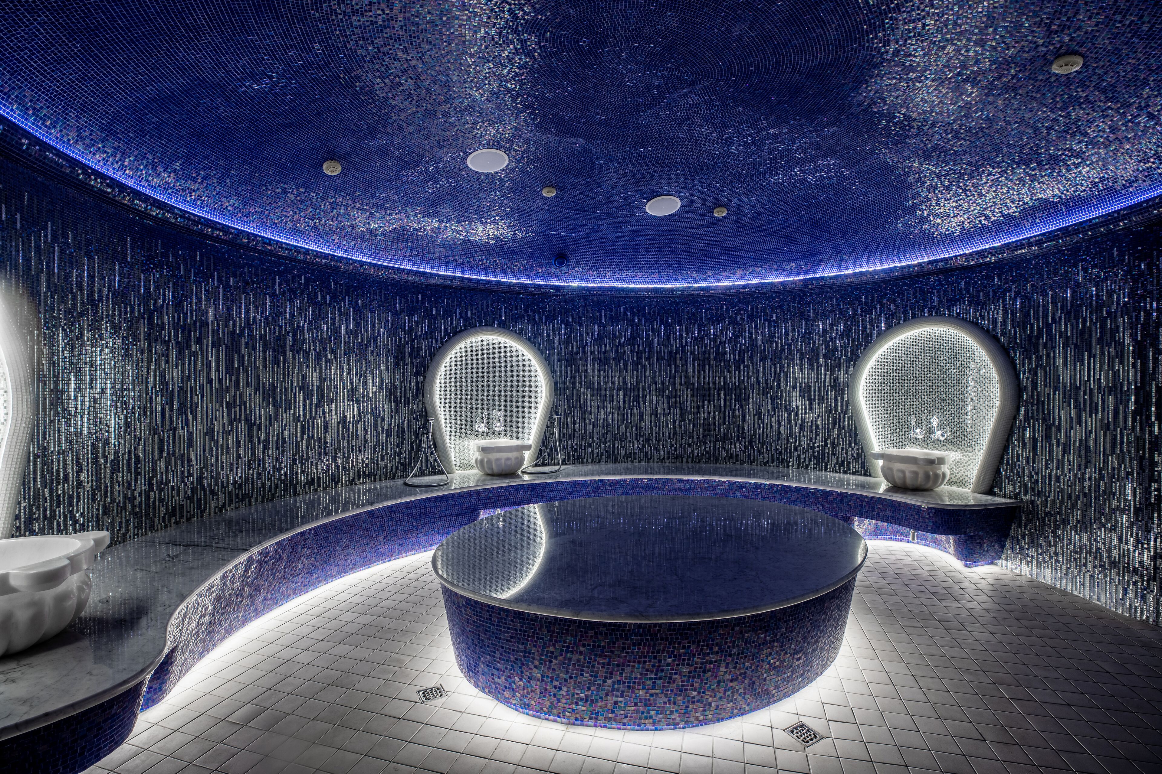 Kravt Nevsky Hotel and Spa