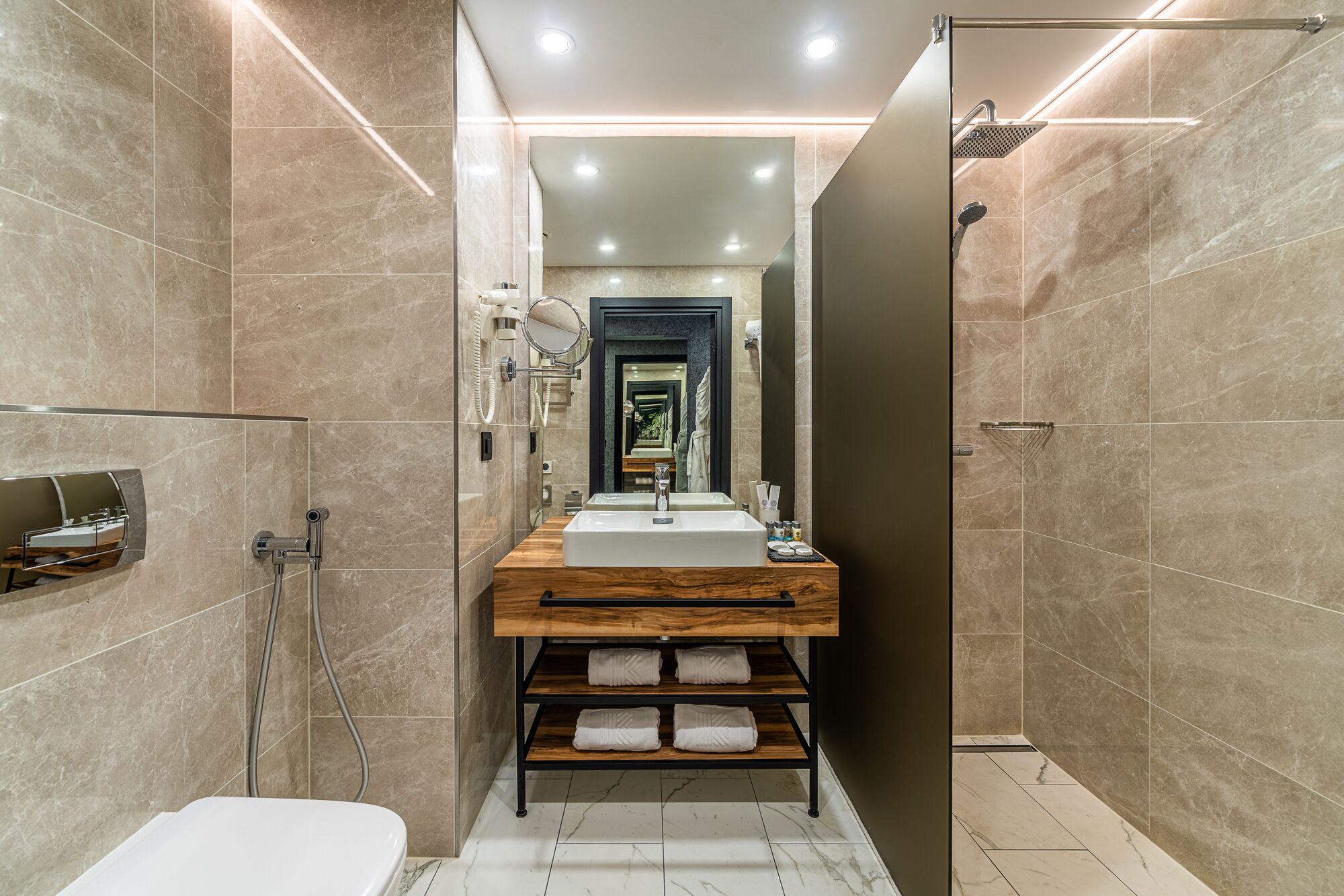 Kravt Nevsky Hotel and Spa