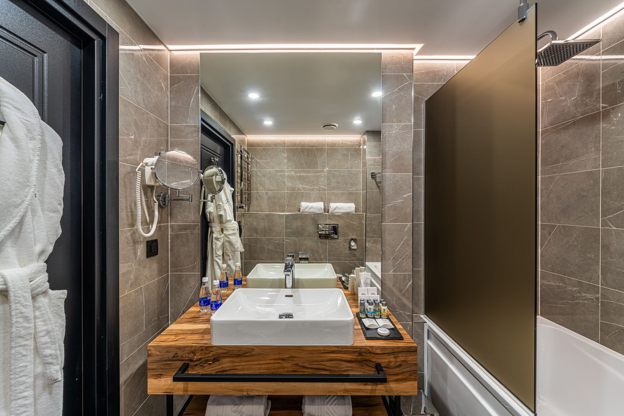 Kravt Nevsky Hotel and Spa