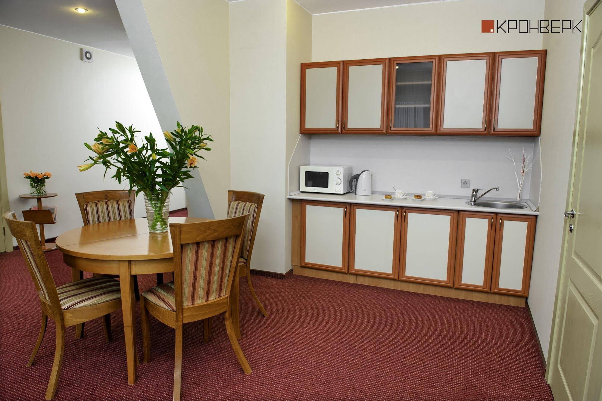 Kronverk Apart-Otel & Buisenes Center