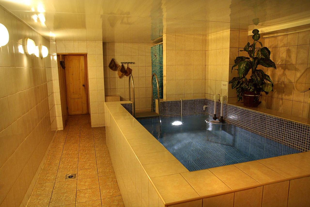 Ladoga Hotel