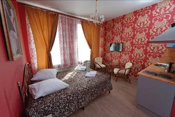 LeoHotels On Rizhskiy