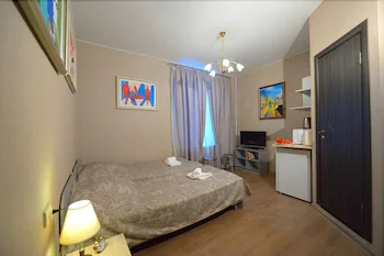 LeoHotels On Rizhskiy