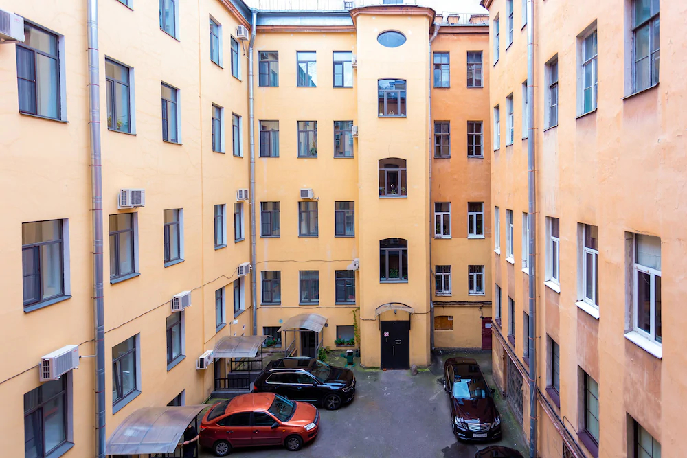 Leto Apartments