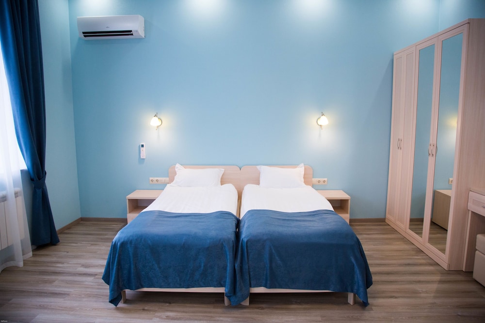Leto Apartments