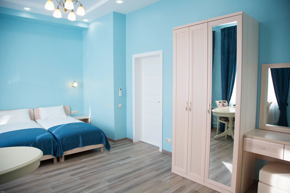 Leto Apartments