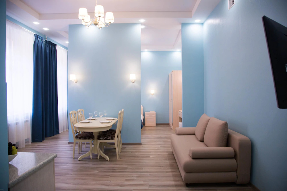 Leto Apartments