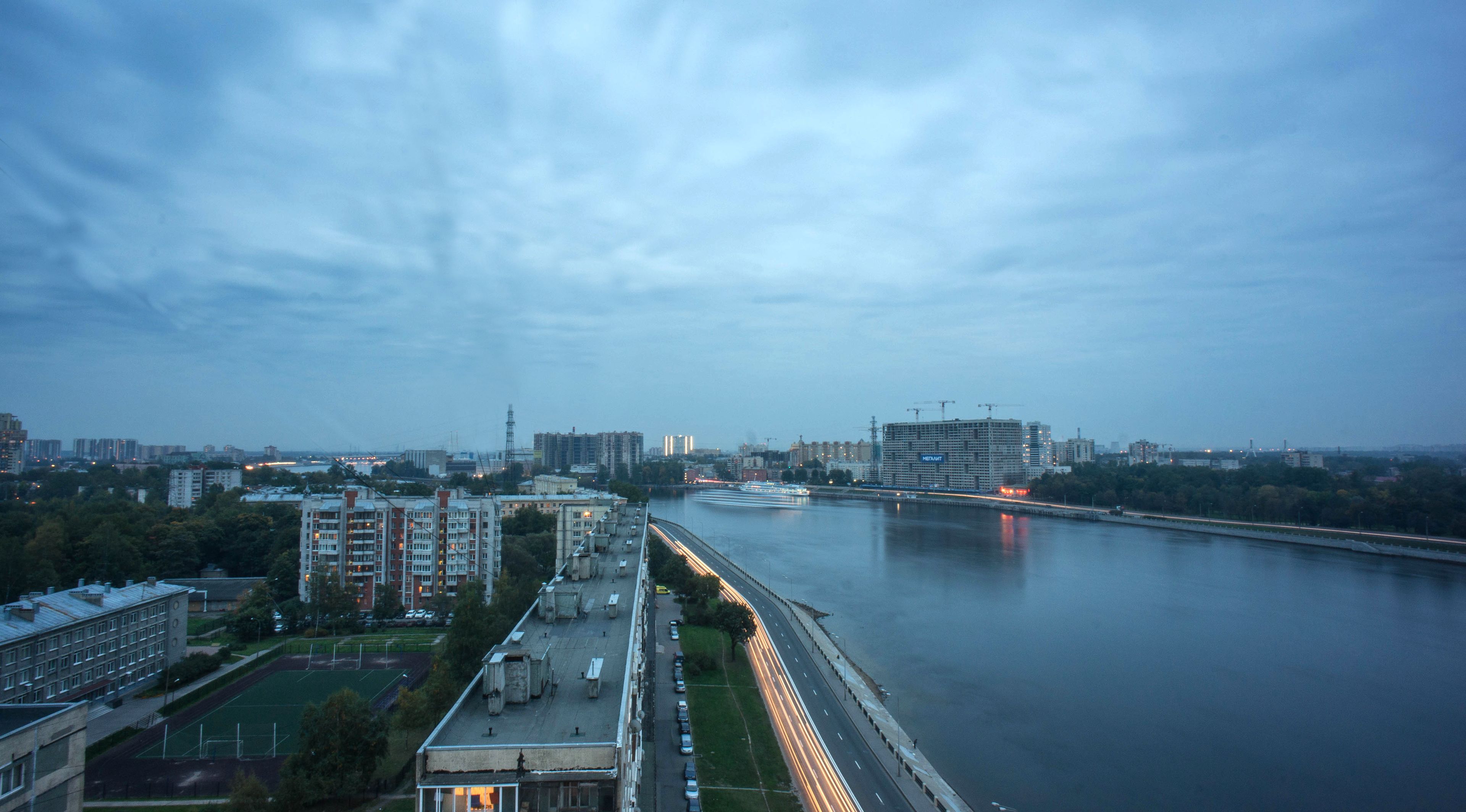 Loft78 Riverside Apartment