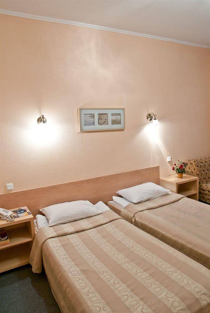 Travelto Kazanskiy 12