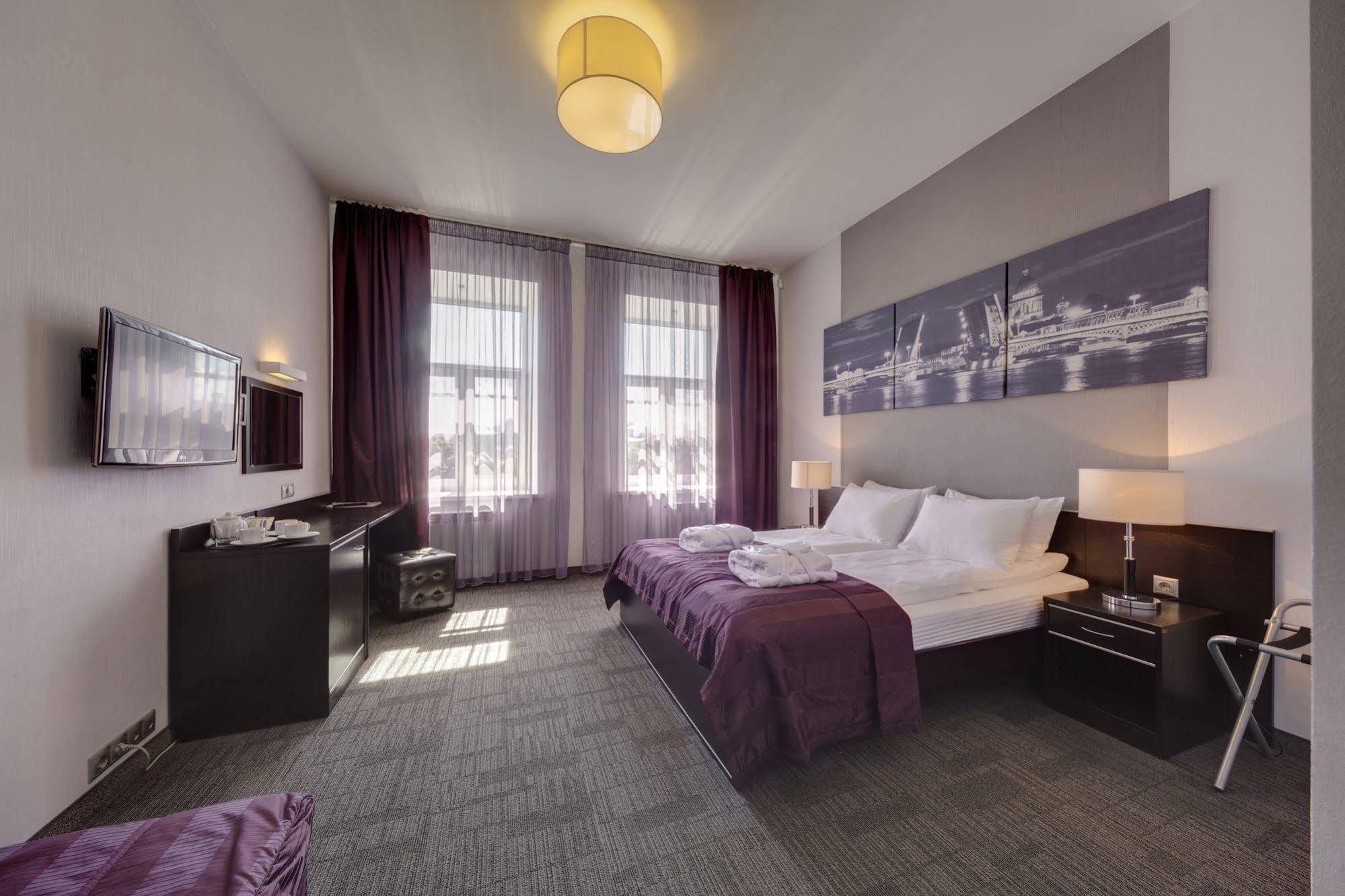 Mary Hotel