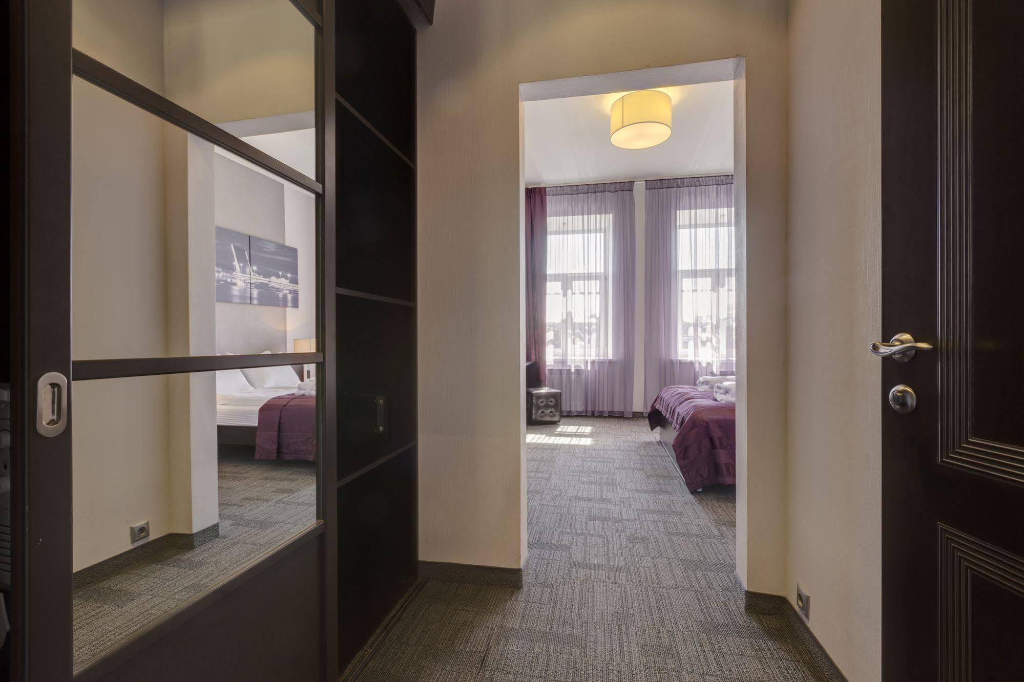 Mary Hotel