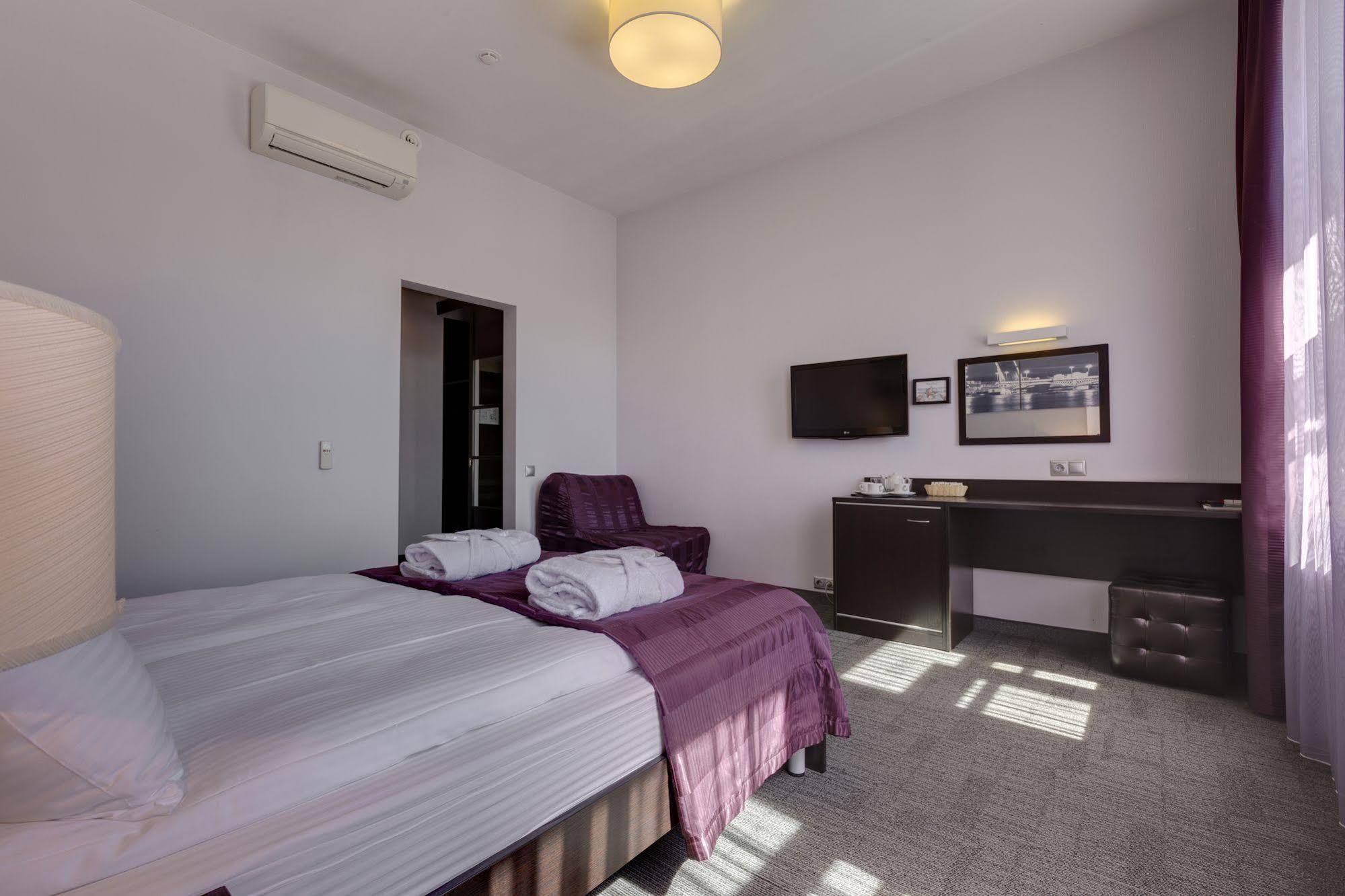 Mary Hotel