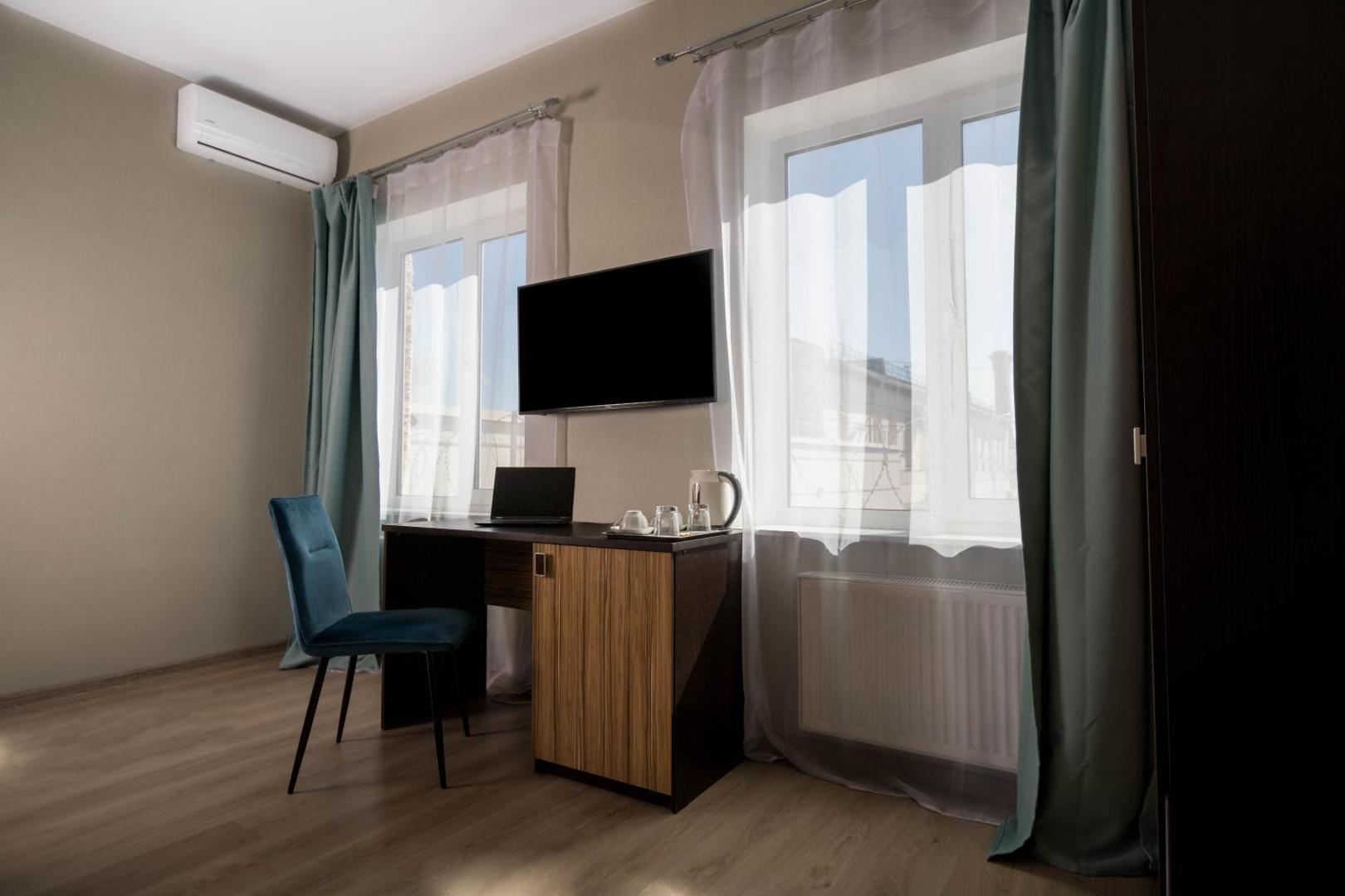 Meridian Hotel