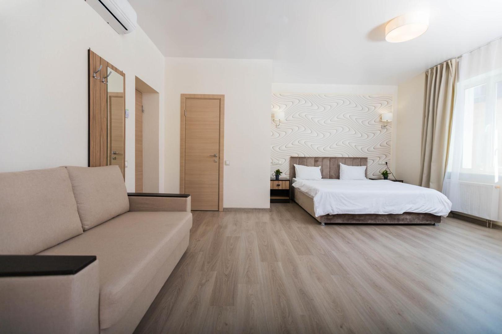 Meridian Hotel