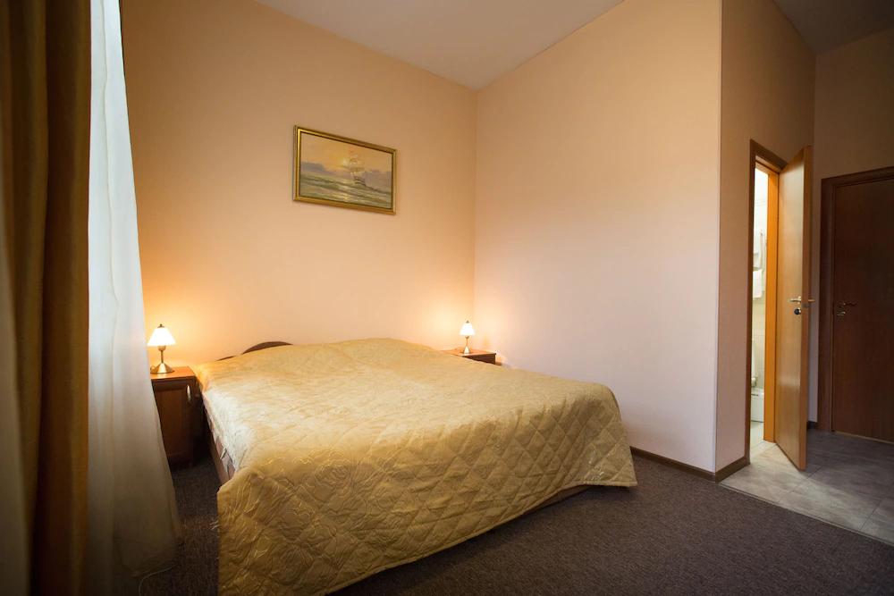 Mini-Hotel Bolshoy 19