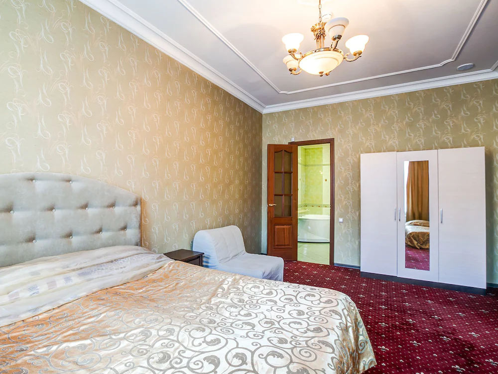 Mini-Hotel Bolshoy 19