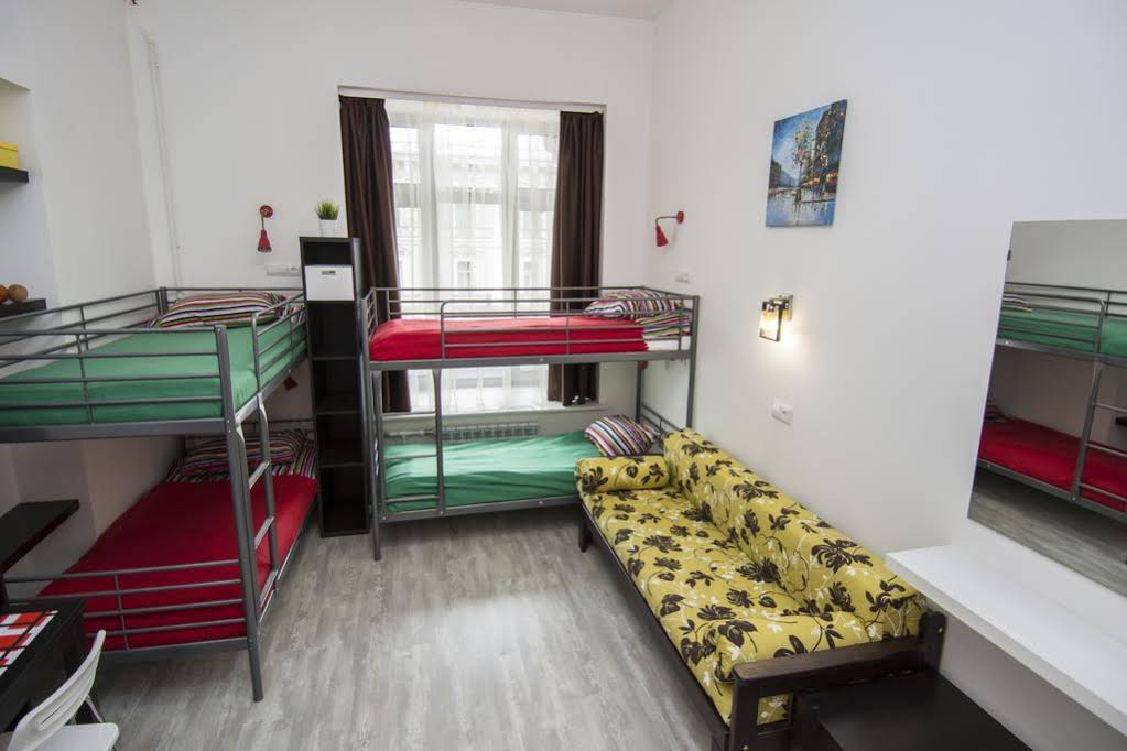 Mini-Mani Na Nevskom