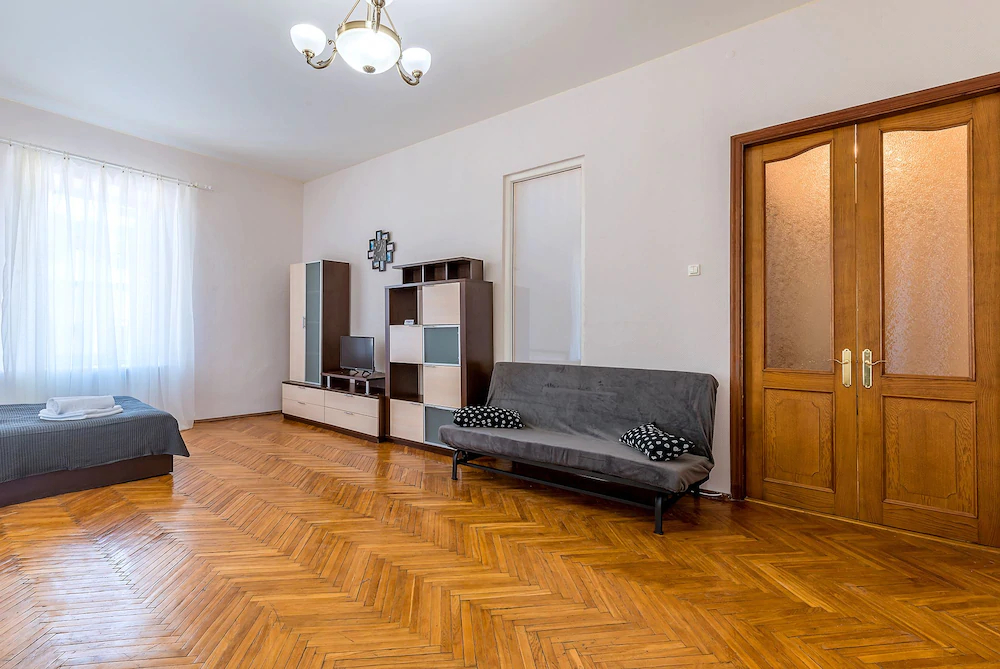 Nevskiy 72