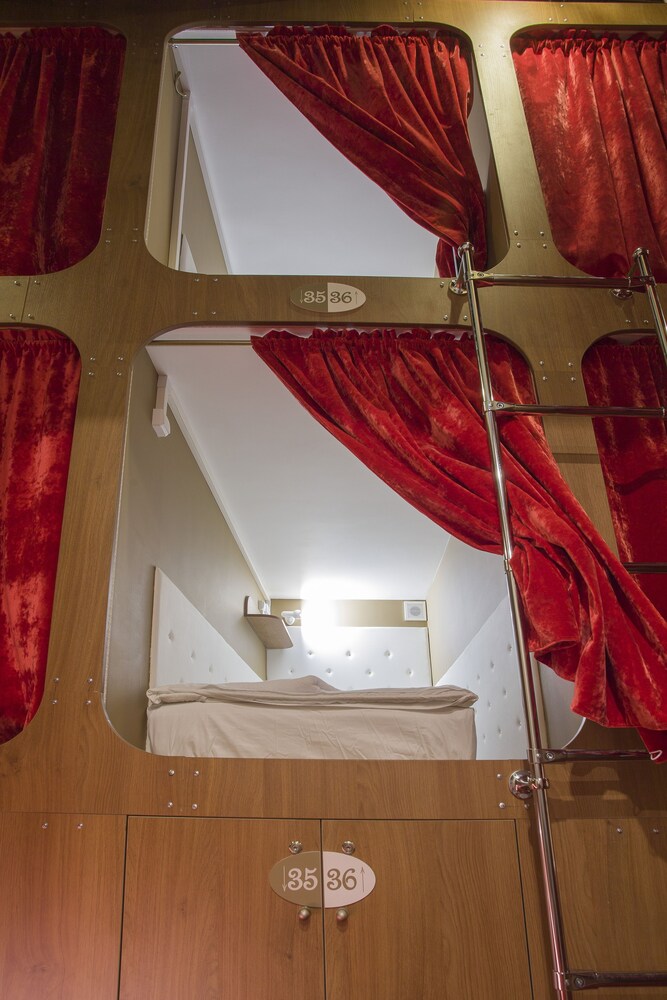 Nevsky Capsule Hotel
