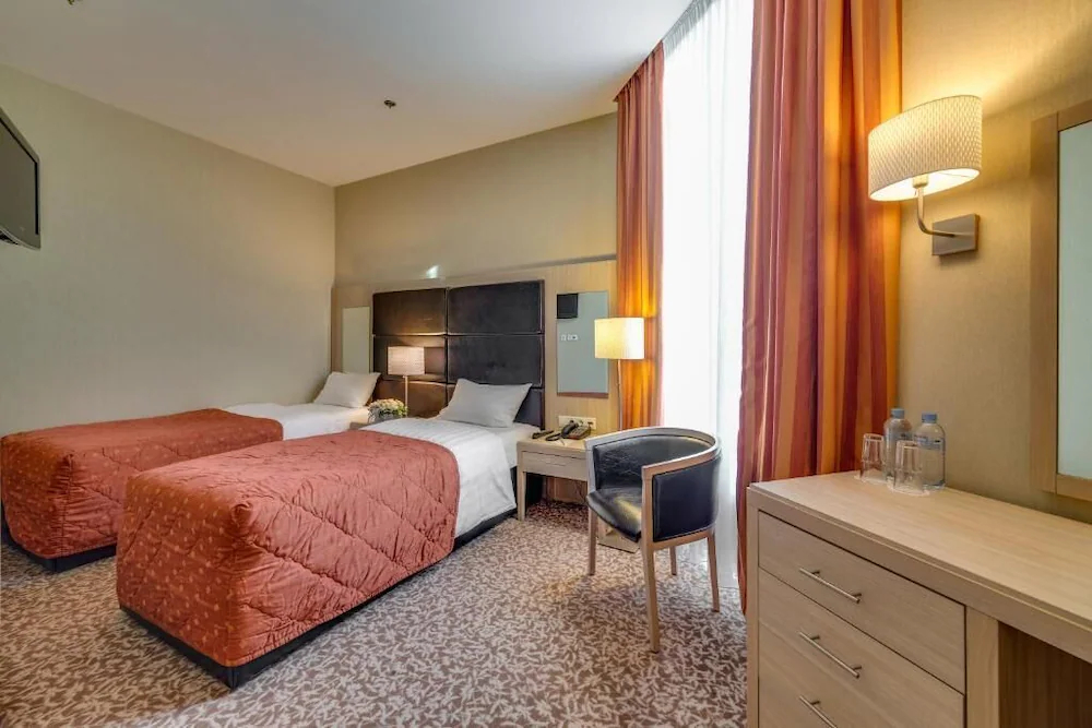 New Peterhof Hotel