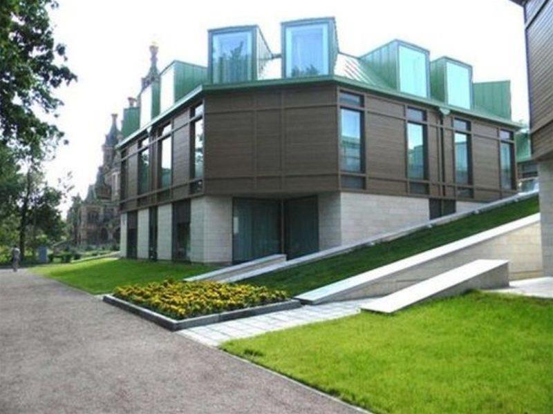 New Peterhof Hotel