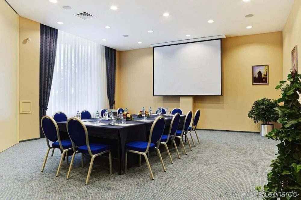 New Peterhof Hotel