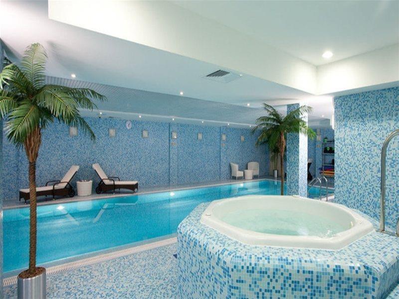 New Peterhof Hotel