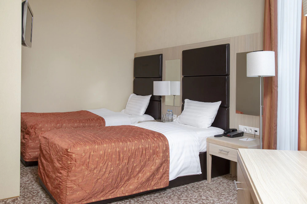 New Peterhof Hotel