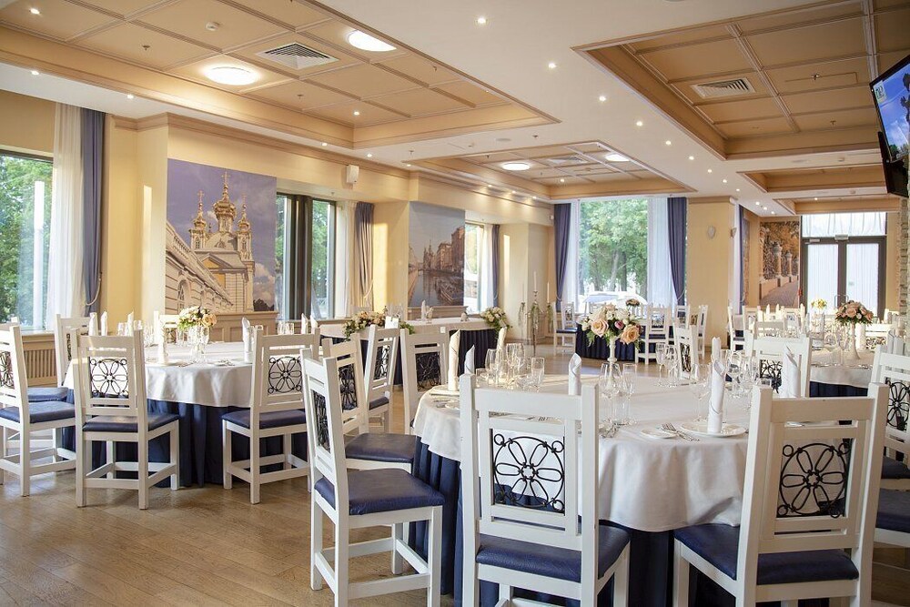 New Peterhof Hotel