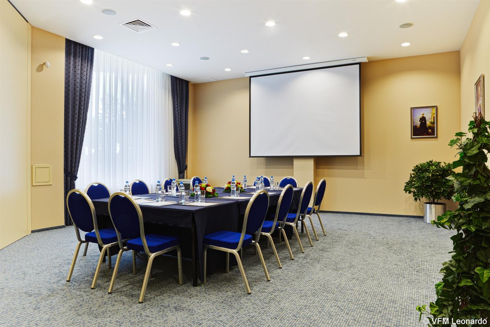 New Peterhof Hotel