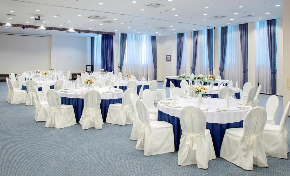 New Peterhof Hotel