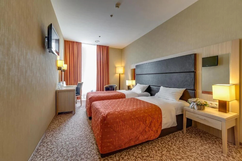 New Peterhof Hotel