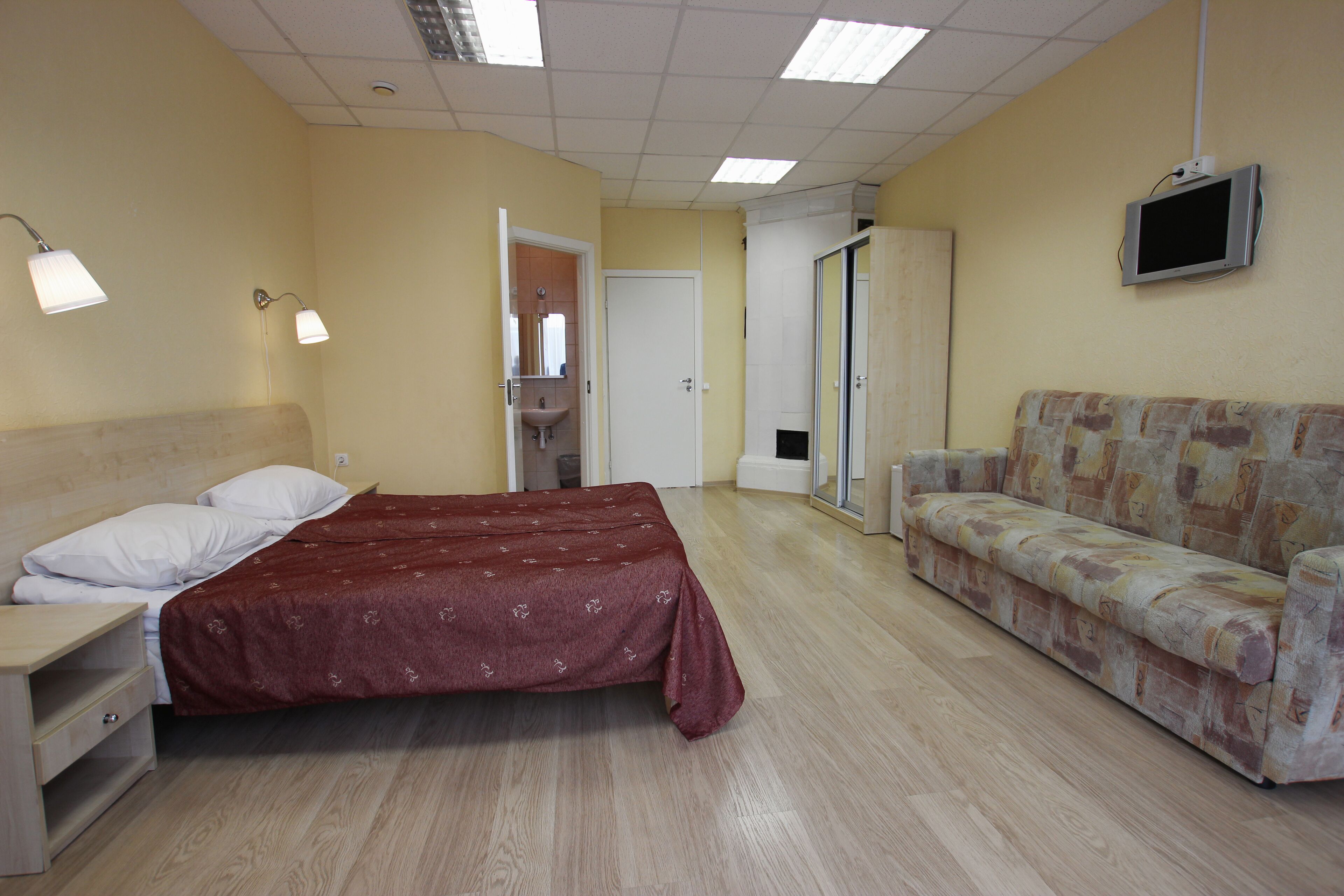 Novye Komnaty Bolshoy 45 Hotel