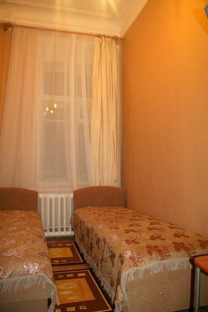 Old Flat Hostel na Sovetskoy