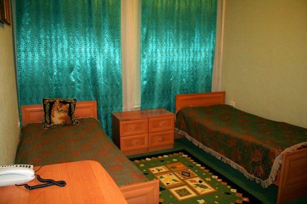 Old Flat Hostel na Sovetskoy